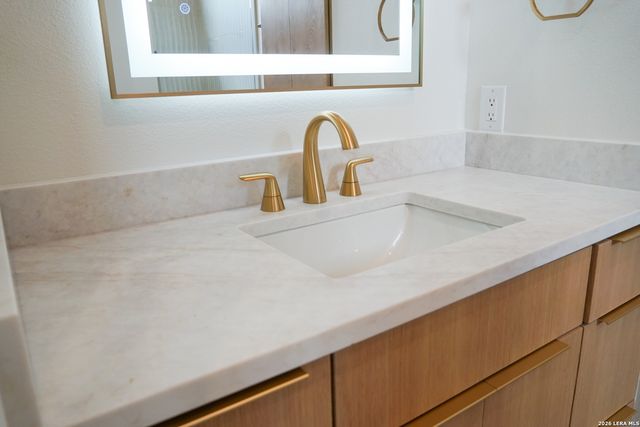 55 ALEX CIR, Boerne, TX 78006