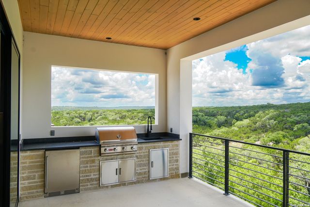 55 ALEX CIR, Boerne, TX 78006