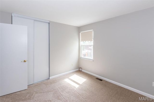 11 Wells Fargo Court, St Peters, MO 63376