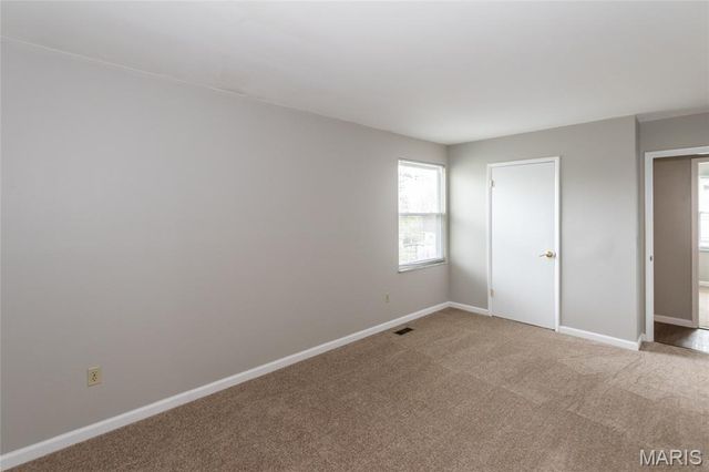 11 Wells Fargo Court, St Peters, MO 63376