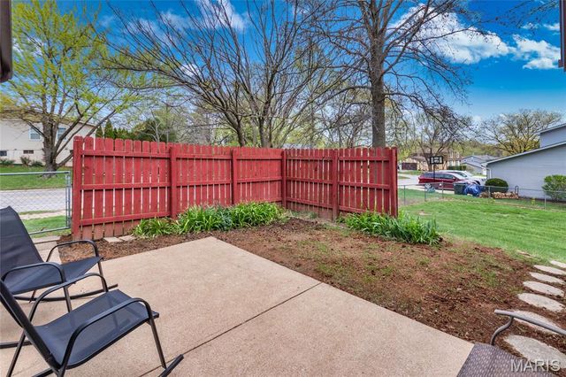 11 Wells Fargo Court, St Peters, MO 63376