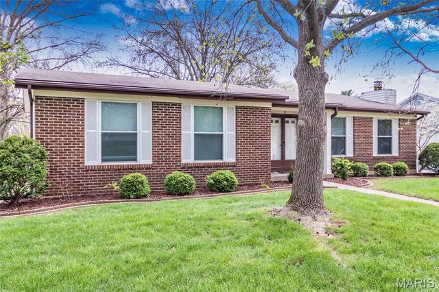 11 Wells Fargo Court, St Peters, MO 63376