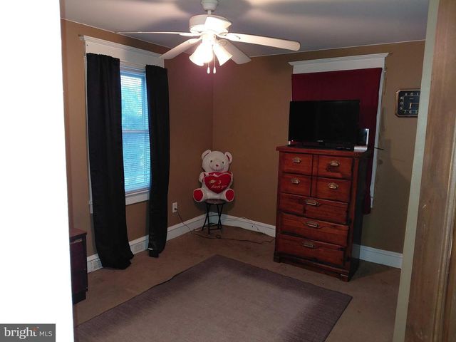 513 BEACON AVE, Paulsboro, NJ 08066