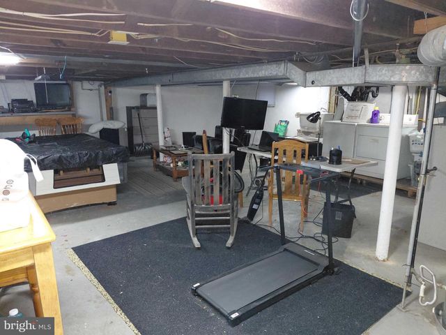 513 BEACON AVE, Paulsboro, NJ 08066