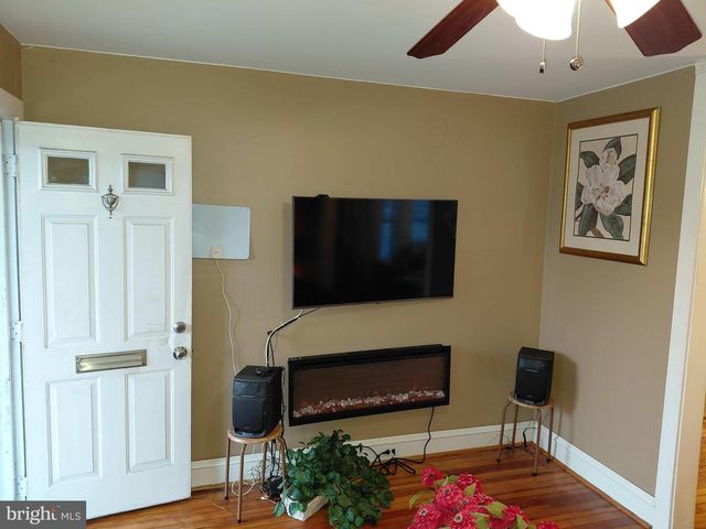 513 BEACON AVE, Paulsboro, NJ 08066