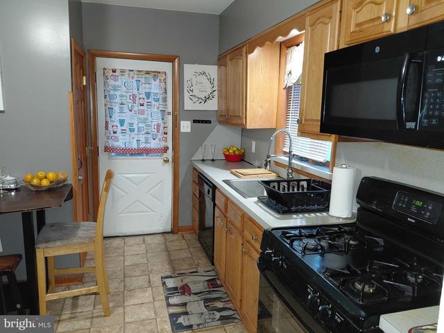 513 BEACON AVE, Paulsboro, NJ 08066