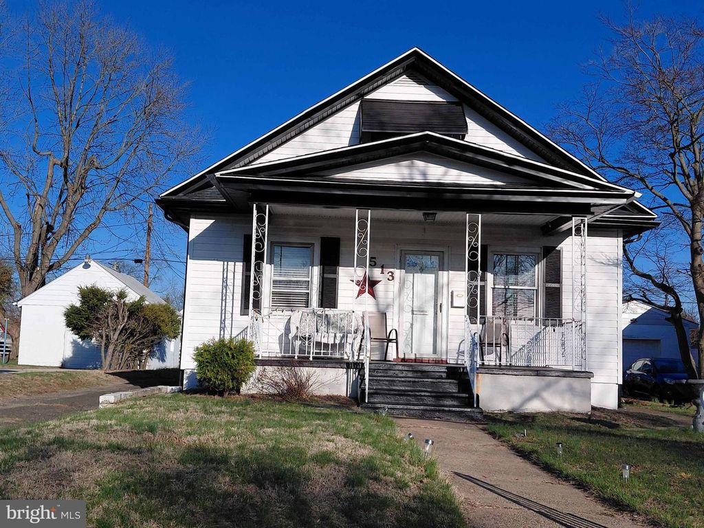513 BEACON AVE, Paulsboro, NJ 08066