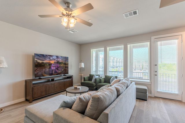 494 S Centro Circle A, Shenandoah, TX 77385
