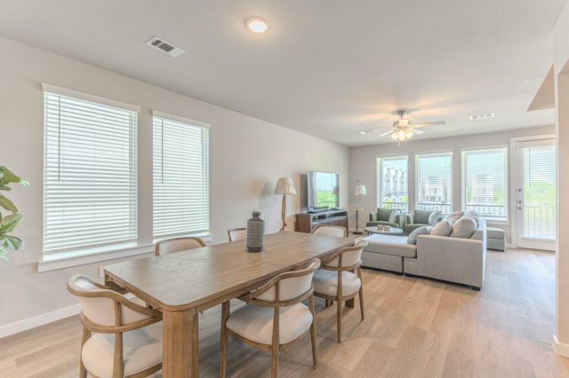 494 S Centro Circle A, Shenandoah, TX 77385