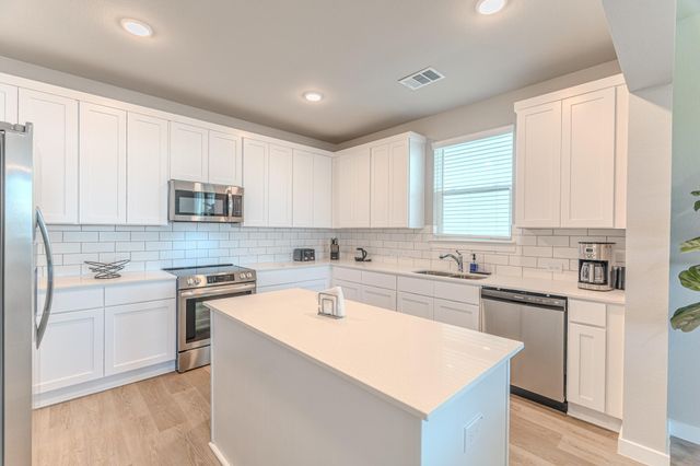 494 S Centro Circle A, Shenandoah, TX 77385