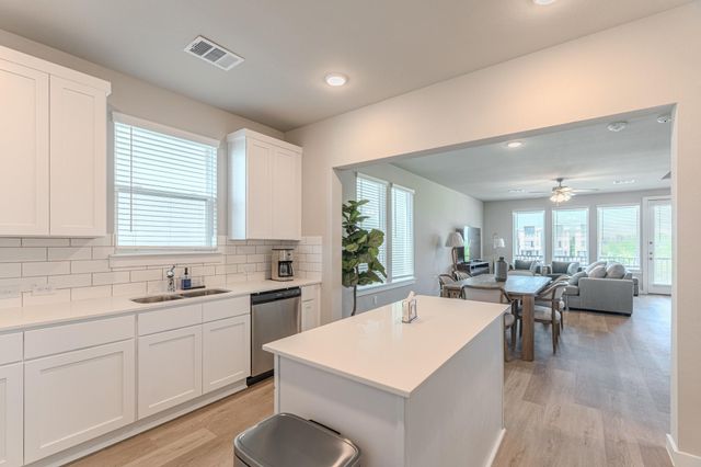 494 S Centro Circle A, Shenandoah, TX 77385