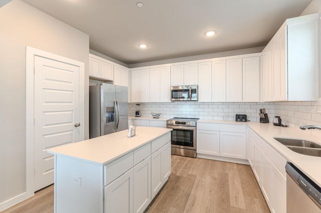 494 S Centro Circle A, Shenandoah, TX 77385