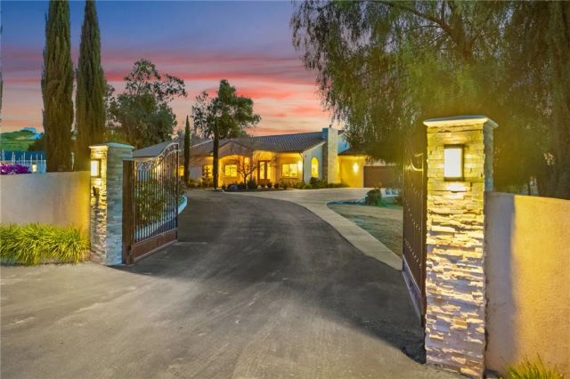 38125 Camino Sierra, Temecula, CA 92592