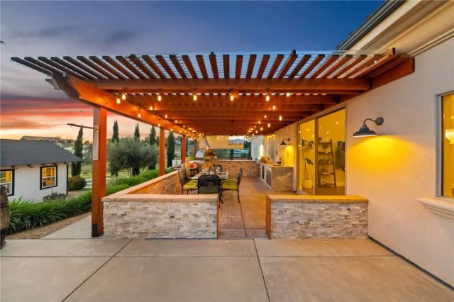 38125 Camino Sierra, Temecula, CA 92592