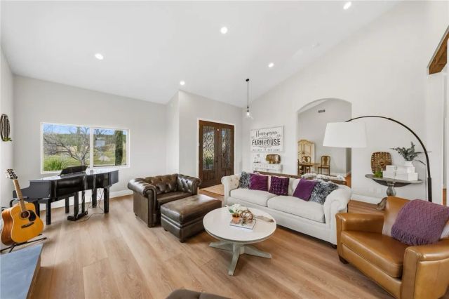 38125 Camino Sierra, Temecula, CA 92592