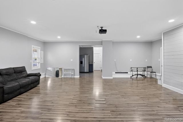 200 N River Road, Saginaw, MI 48609