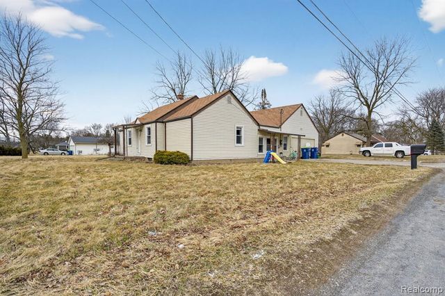 200 N River Road, Saginaw, MI 48609