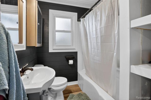 200 N River Road, Saginaw, MI 48609