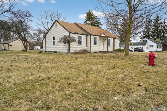 200 N River Road, Saginaw, MI 48609