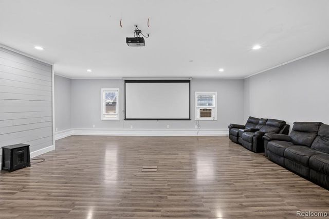 200 N River Road, Saginaw, MI 48609