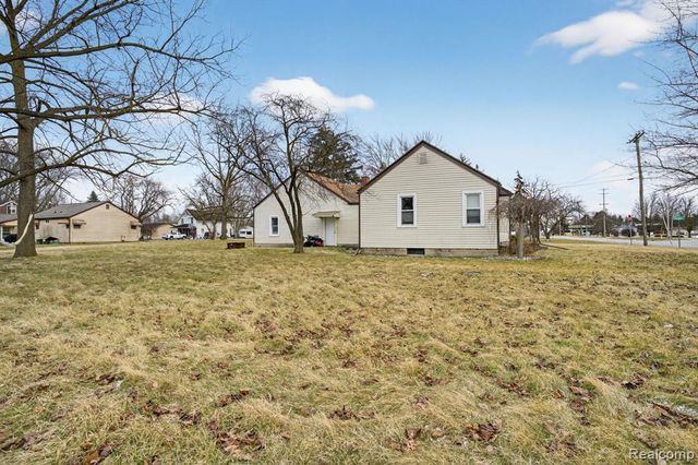 200 N River Road, Saginaw, MI 48609