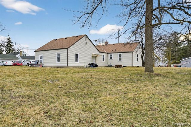 200 N River Road, Saginaw, MI 48609