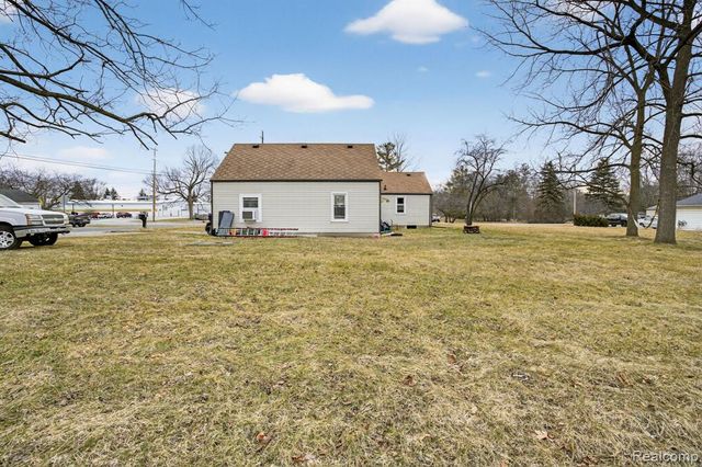 200 N River Road, Saginaw, MI 48609