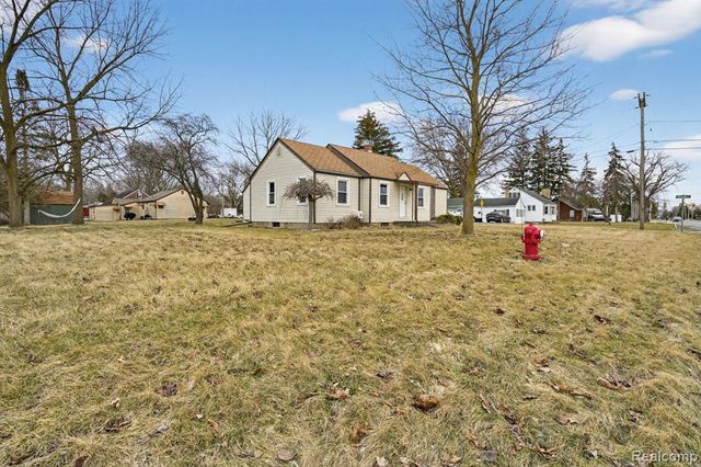 200 N River Road, Saginaw, MI 48609