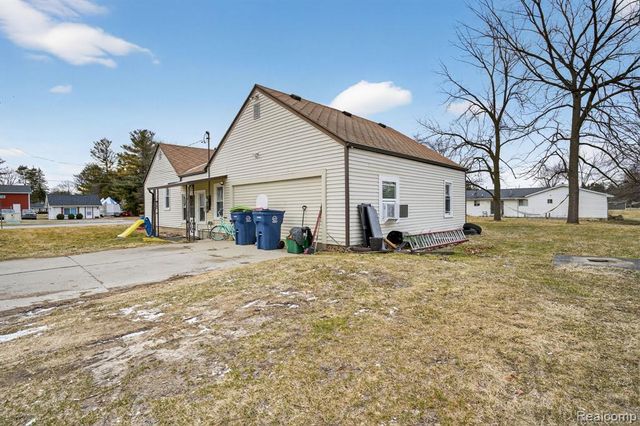 200 N River Road, Saginaw, MI 48609