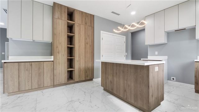 2806 Stablewood Lane, Mission, TX 78572