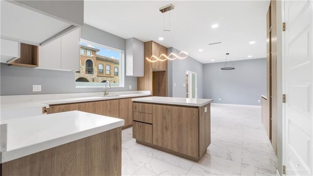 2806 Stablewood Lane, Mission, TX 78572