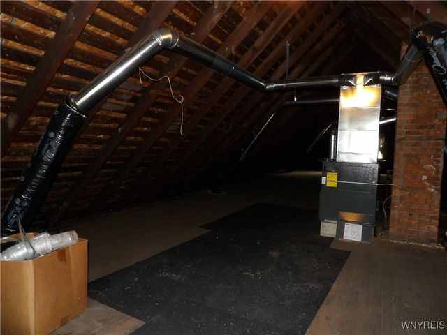 26 Pleasant Place, Buffalo, NY 14208