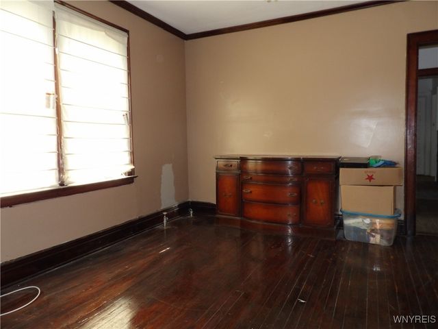 26 Pleasant Place, Buffalo, NY 14208