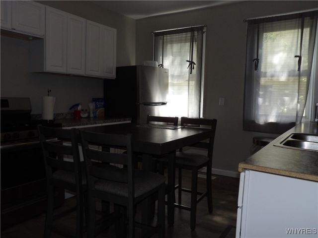 26 Pleasant Place, Buffalo, NY 14208