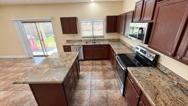 5247 W Maldonado Road, Laveen, AZ 85339