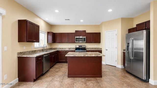 5247 W Maldonado Road, Laveen, AZ 85339