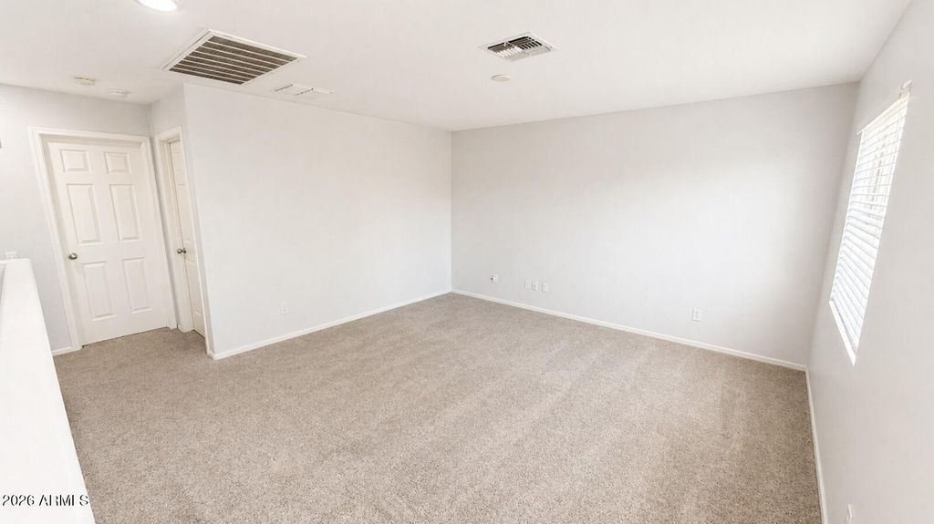 Image 9 of property listing at 5247 W Maldonado Road, Laveen, AZ 85339