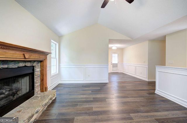 290 Whispering Waters Drive, Jasper, GA 30143