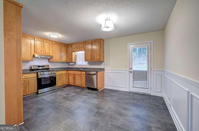 290 Whispering Waters Drive, Jasper, GA 30143