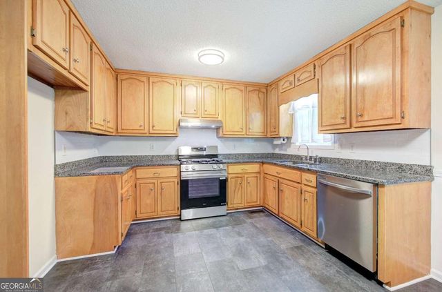 290 Whispering Waters Drive, Jasper, GA 30143