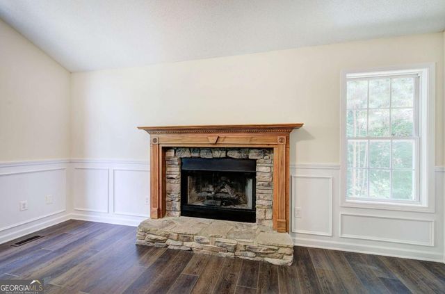 290 Whispering Waters Drive, Jasper, GA 30143