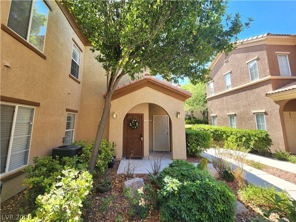 3815 Juno Beach Street 204, Las Vegas, NV 89129