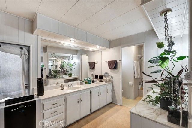 2755 Arrow Highway 142, La Verne, CA 91750