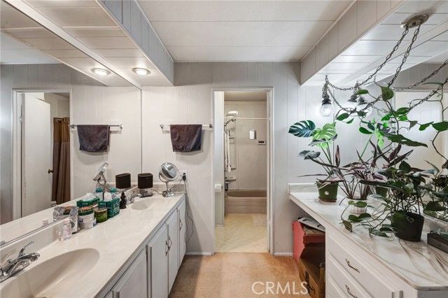 2755 Arrow Highway 142, La Verne, CA 91750