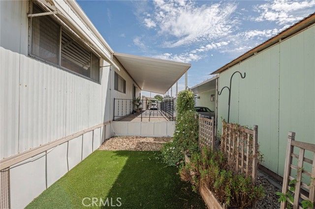 2755 Arrow Highway 142, La Verne, CA 91750