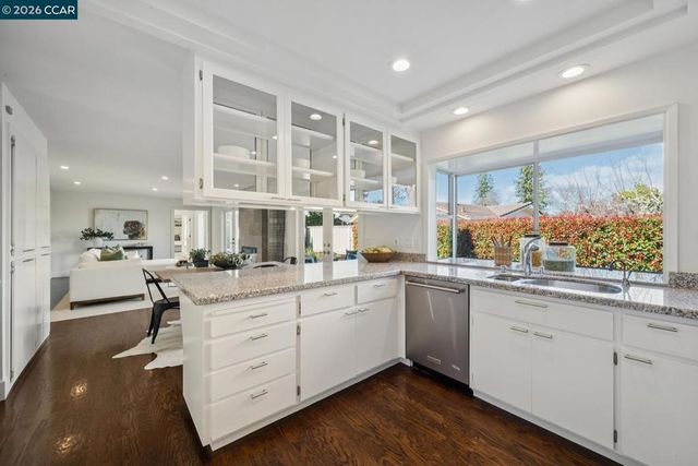 342 342 Constance Pl, Moraga, CA 94556