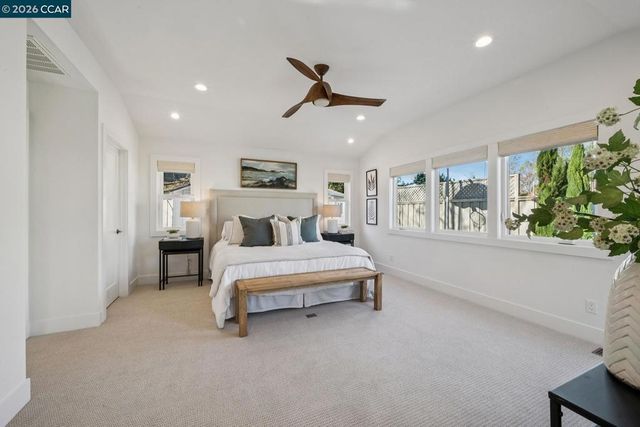 342 342 Constance Pl, Moraga, CA 94556