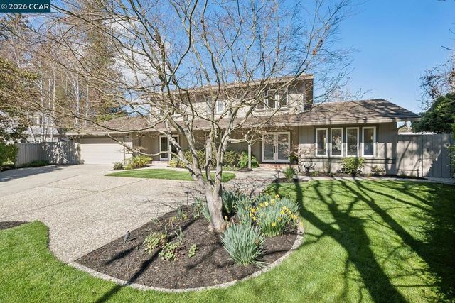 342 342 Constance Pl, Moraga, CA 94556