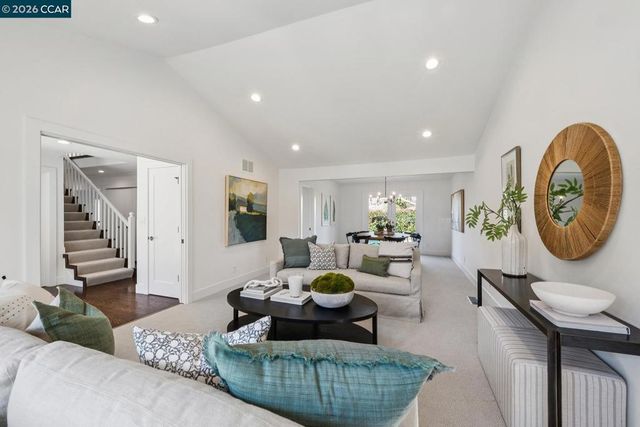 342 342 Constance Pl, Moraga, CA 94556