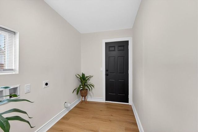 816 S Lake Drive, Independence, MO 64063